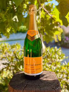 Johann Baptist Dietrich Riesling Sekt Extra Trocken Bild 1
