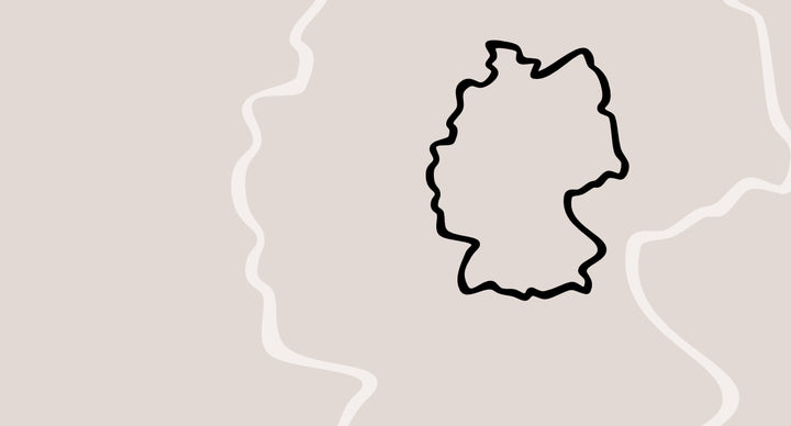 Illustrierte Landkarte von Deutschland in schwarz auf beige