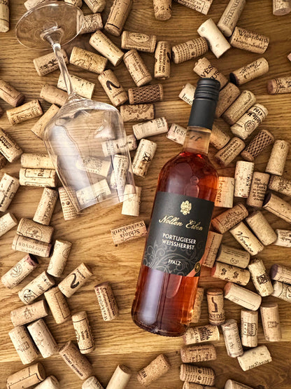 Nollen Erben Portugieser Weißherbst Produktabbildung in Kork