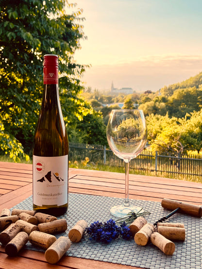 Sonnengold Goldmuskateller Weißwein trocken Burgenland Österreich Bild 1